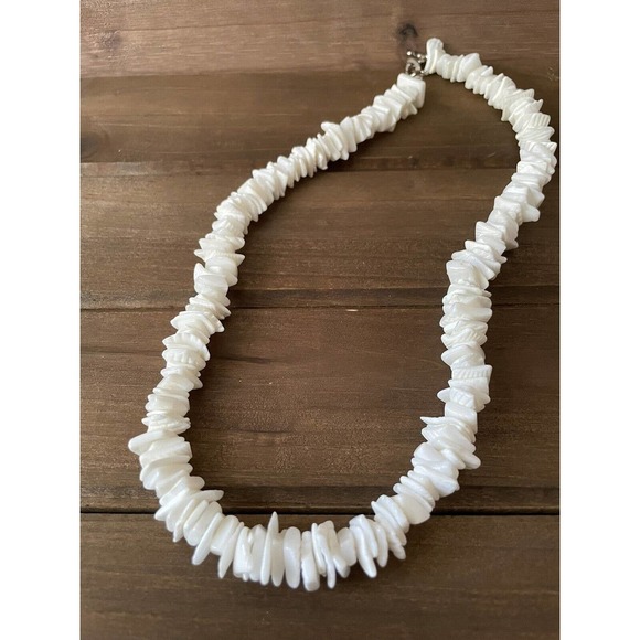 Vintage Puka Shell Necklace - Larger Shells 10mm - Length 16” - Picture 9 of 9